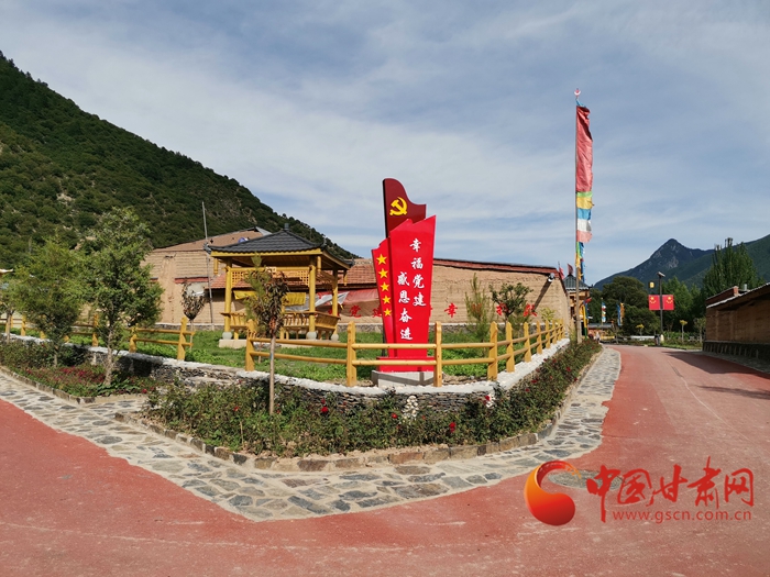 【蘭大新聞學(xué)子重走西北角】甘南迭部：村民吃上“文化飯”，搭上“旅游車”
