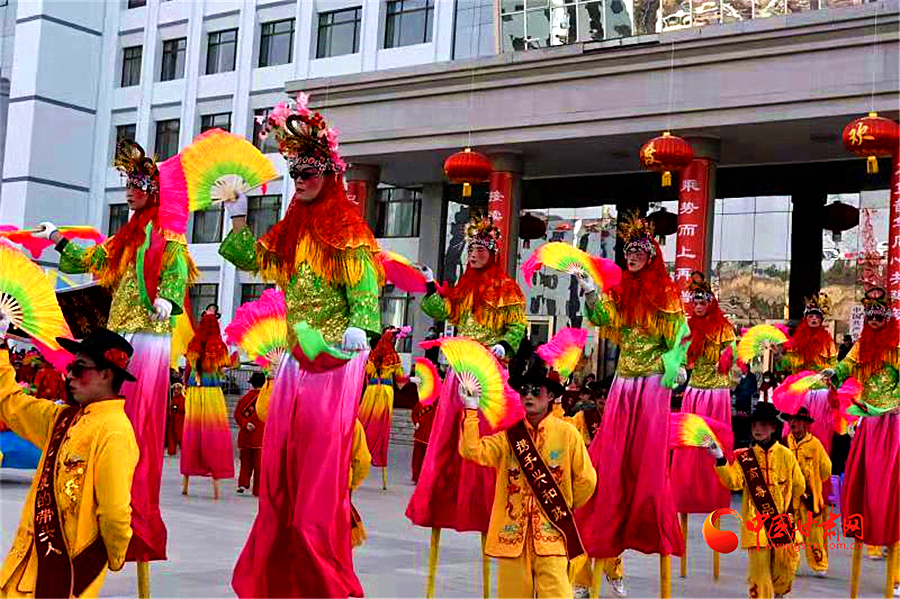 【網絡中國節(jié)·春節(jié)】 傳承活態(tài)非遺  臨夏州和政秧歌“上十三”