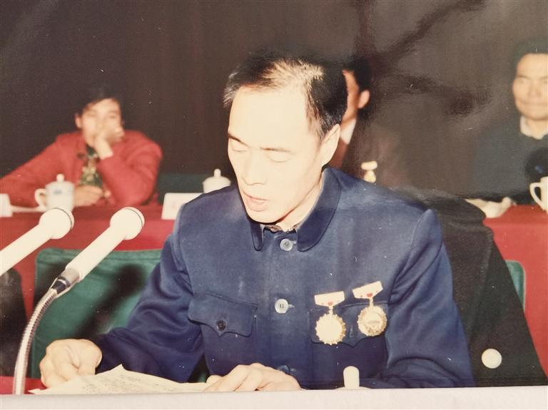尋訪百名先鋒黨員  他用13年的時間完成28年的工作量——記“刀具大王”、全國勞模、蘭州通用機器廠工人技師蘆聚才