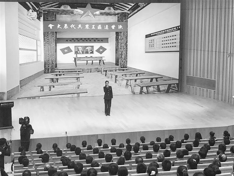 蘭州市開展“學(xué)黨史、頌黨恩、跟黨走”紅色文化進(jìn)校園活動(dòng)