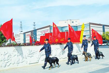 滿城盡是中國紅——?dú)g度國慶之蘭州見聞