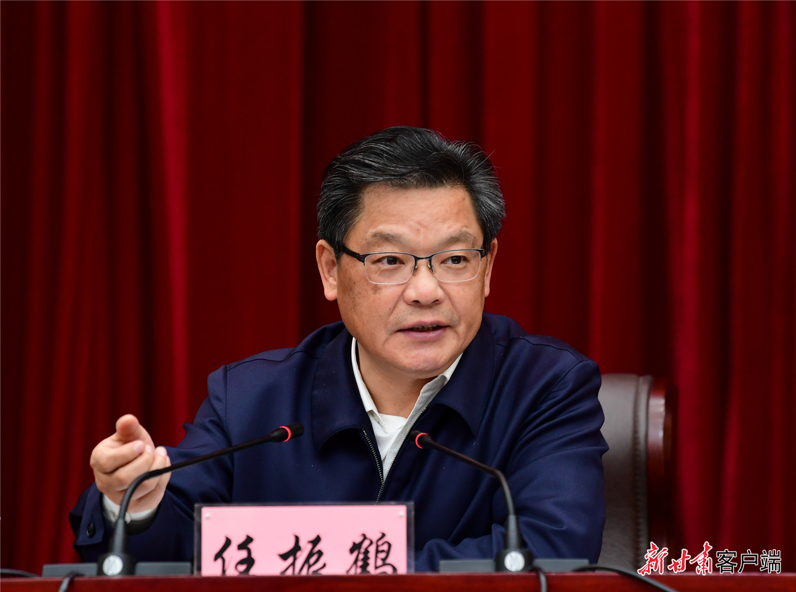 任振鶴在全省新型城鎮(zhèn)化工作推進(jìn)會(huì)議上強(qiáng)調(diào)：凝心聚力抓落實(shí)、蹄疾步穩(wěn)向前進(jìn)，奮力推進(jìn)新型城鎮(zhèn)化建設(shè)再上新臺(tái)階