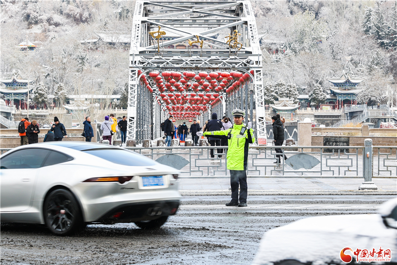 隴拍客丨雪落金城 警護平安